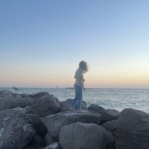 Meet your Posher, Ava